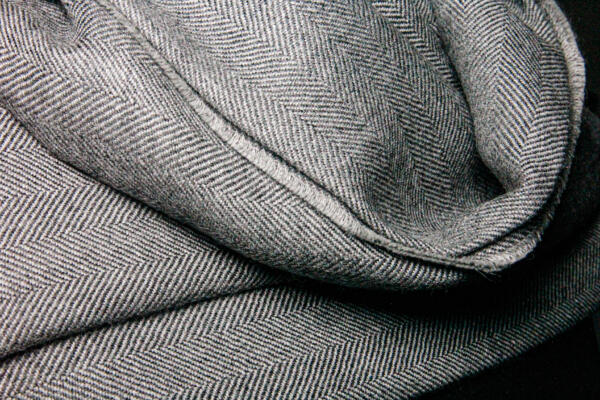 100% Baby Alpaca Granite Grey Herringbone Blanket - Image 2